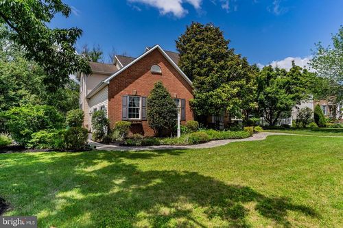 5960 Huntington Cmns, ENOLA, PA, 17025-3304 | Card Image