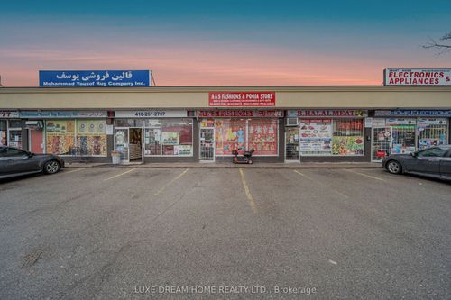 8-3160 Eglinton Ave E, Scarborough, ON, M1J2H4 | Card Image