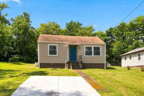 909 42nd Ave N, Nashville, TN, 37209-2329 | Card Image