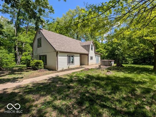 925 Pumpkinvine Hill Rd, Martinsville, IN, 46151-6995 | Card Image