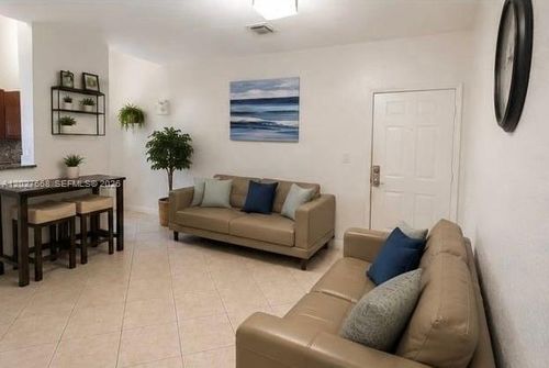 202-340 E 5th St, Hialeah, FL, 33010-6247 | Card Image