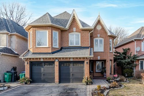 103 Vivians Cres, Brampton, ON, L6Y4V4 | Card Image