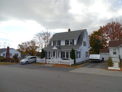 45 Olive St, Waterford, CT, 06385-2345 | Card Image