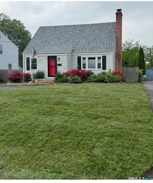 70 Woodland St, Newington, CT, 06111-2361 | Card Image