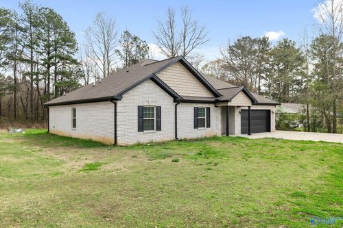 16118 Blackburn Ln, Athens, AL, 35611-7501 | Card Image