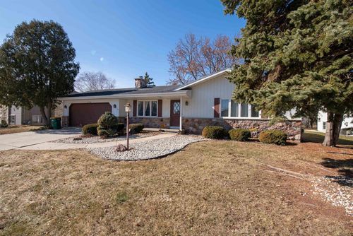 520 Willow Drive, Fond Du Lac, WI, 54935 | Card Image