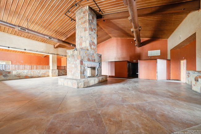 410 S Interstate 35, Home with 0 bedrooms, 0 bathrooms and null parking in Pearsall TX | Image 31