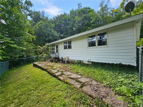 8905 W Bucktooth Run Rd, Little Valley, NY, 14755-9752 | Card Image