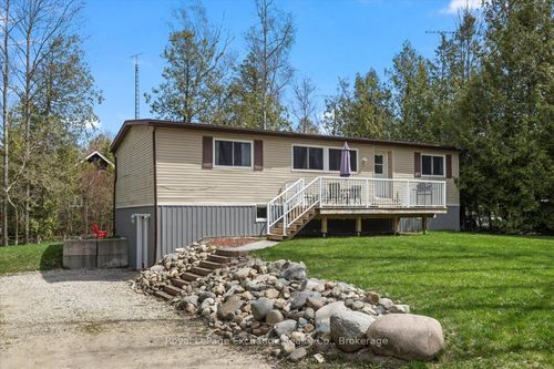 184 Scott'S Point Rd, Tiverton, ON, N0G2T0 | Card Image