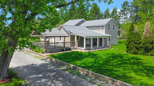 838 N 200 W, Valparaiso, IN, 46385-7922 | Card Image