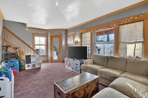 315 N Grinnell St, Jackson, MI, 49202-4211 | Card Image