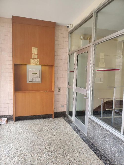 apt-6x-33 Junction Blvd, Jackson Heights, NY, 11372-2022 | Card Image