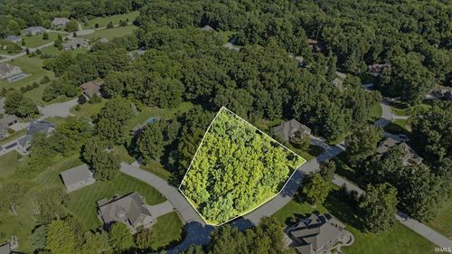 56237 Whispering Hill Dr, Bristol, IN, 46507-9486 | Card Image