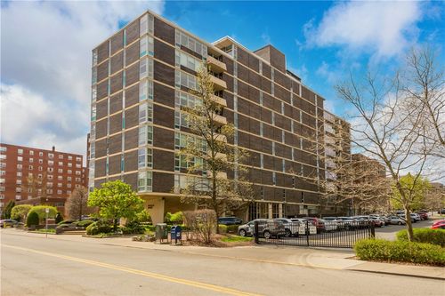 apt-64-552 N Neville St, Oakland, PA, 15213-2828 | Card Image
