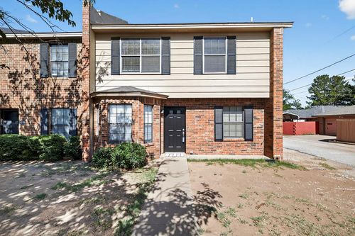 3206 Preston Dr, Midland, TX, 79707-5223 | Card Image