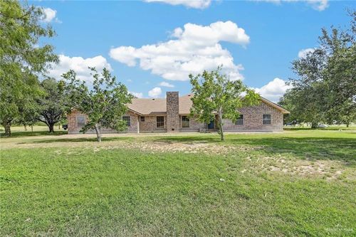 321 Expressway 83, Penitas, TX, 78576-8357 | Card Image