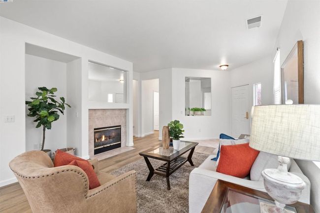 313 Upton Pyne Dr, House other with 2 bedrooms, 2 bathrooms and 2 parking in Brentwood CA | Image 12