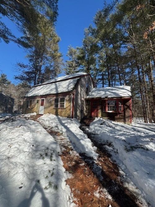 127 Crescent Pl, Hanson, MA, 02341-1420 | Card Image