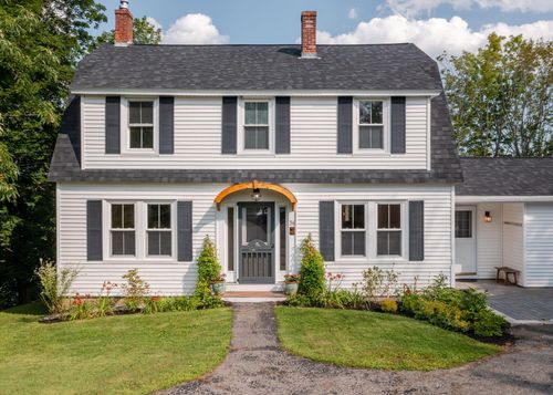 36 Main Street, Yarmouth, ME, 04096 | Card Image