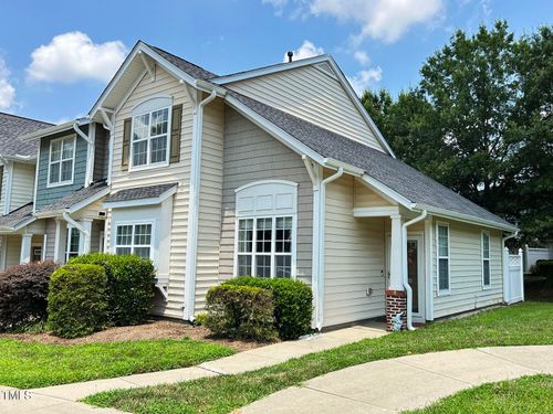 1121 Hamlet Park Dr, Morrisville, NC, 27560-6645 | Card Image