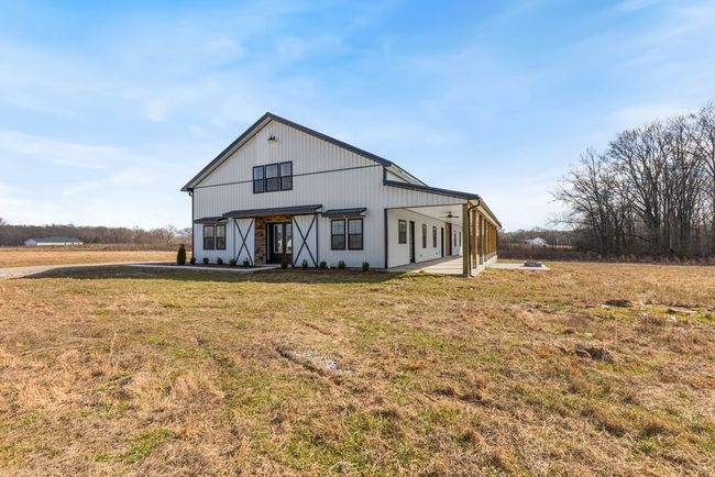 1807 Three Island Rd, Home with 3 bedrooms, 3 bathrooms and 5 parking in Walling TN | Image 25