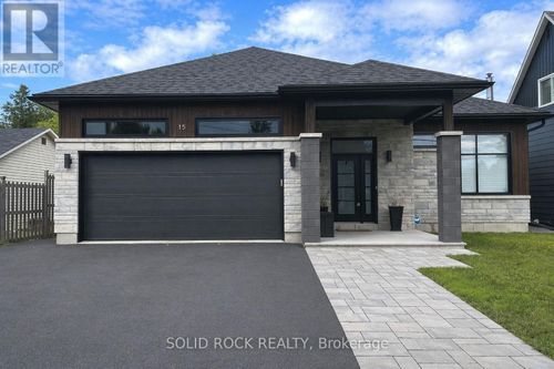 15 Ste Jeanne D'Arc Street, Russell, ON, K0A1M0 | Card Image