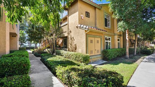 12e-19431 Rue De Valore, Foothill Ranch, CA, 92610-2317 | Card Image