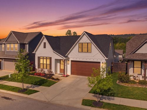 131 Yellowstone Way, Chattanooga, TN, 37415-6986 | Card Image