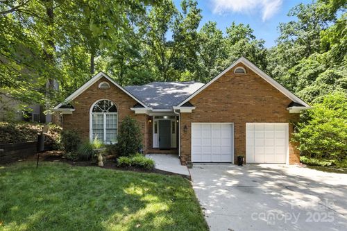 6907 Pleasant Dr, Charlotte, NC, 28211-4737 | Card Image