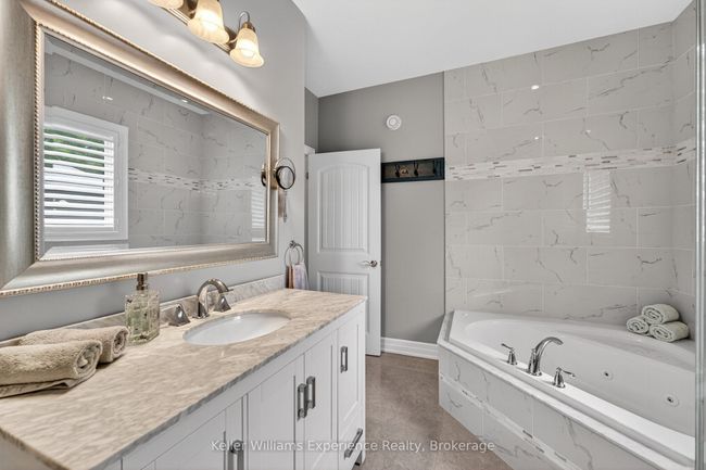 32 Pinecone Ave, House other with 5 bedrooms, 3 bathrooms and 6 parking in Tiny ON | Image 13