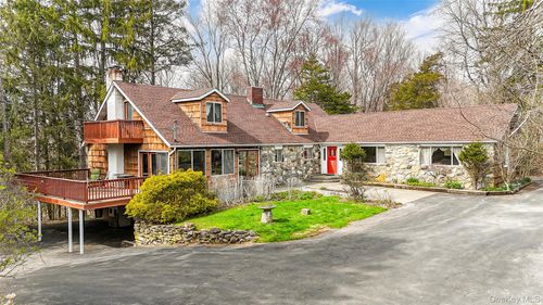 289 Shenandoah Rd, East Fishkill, NY, 12533-6809 | Card Image