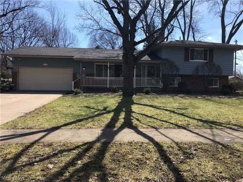 330 Cardinal Dr, Medina, OH, 44256-2848 | Card Image