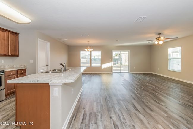 11289 Christi Oaks Dr, House other with 4 bedrooms, 2 bathrooms and null parking in JACKSONVILLE FL | Image 6