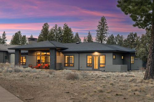61547 Hosmer Lake Dr, Bend, OR, 97702-3617 | Card Image