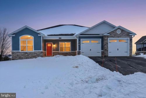 6195 Merion Dr, FAYETTEVILLE, PA, 17222-9420 | Card Image