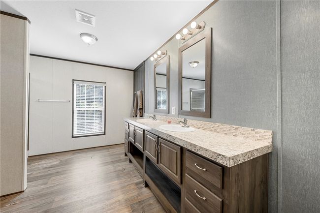 199 County Road 3585, House other with 3 bedrooms, 2 bathrooms and null parking in China Spring TX | Image 16