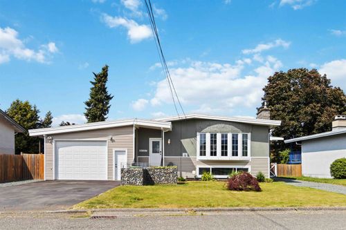 46185 Larch Avenue, Chilliwack, BC, V2P1E7 | Card Image