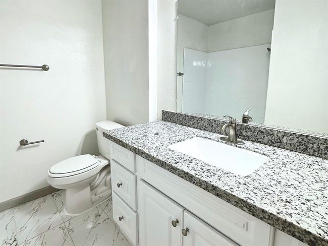 125 Bois D Arc St, House other with 3 bedrooms, 1 bathrooms and null parking in Lake Jackson TX | Image 8
