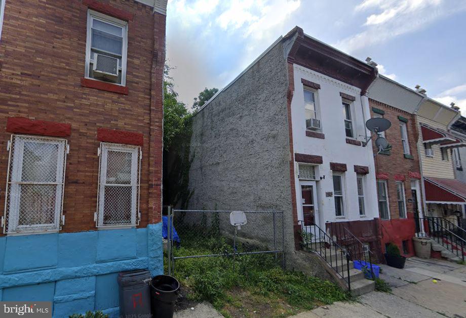 Land in PHILADELPHIA