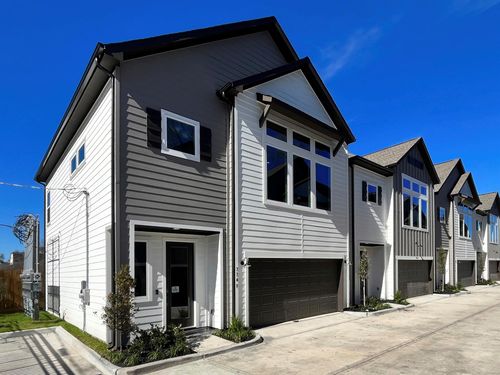 8318 Curry Rd, Houston, TX, 77093-8308 | Card Image
