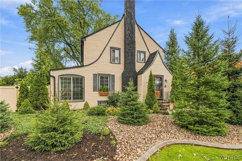 95 Morrow Ave, Lockport, NY, 14094-5014 | Card Image