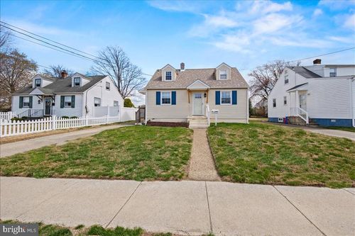 205 Union Ave, BELLMAWR, NJ, 08031-1621 | Card Image