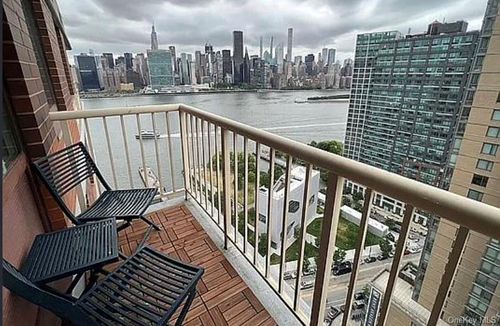 28c-4-74 48th Ave, Long Island City, NY, 11109-5714 | Card Image