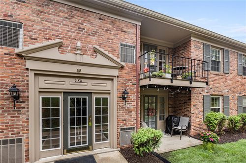 f-980 Chatham Park Dr, Pittsburgh, PA, 15216-1055 | Card Image