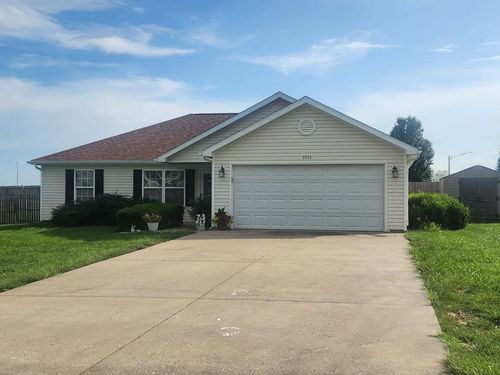 1511 Hawkeye Ct, Carterville, IL, 62918-5223 | Card Image