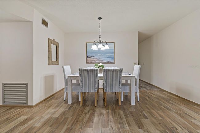 APT-27 - 2071 Australia Way W, Condo with 2 bedrooms, 2 bathrooms and null parking in CLEARWATER FL | Image 7