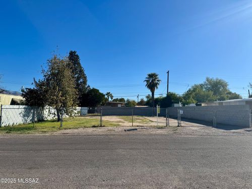 59-4716 N Camino Feliz, Tucson, AZ, 85705-1331 | Card Image