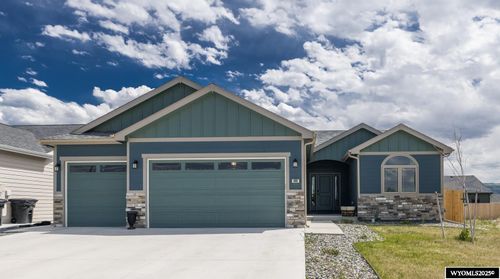 4669 Shale Circle, Mills, WY, 82604 | Card Image