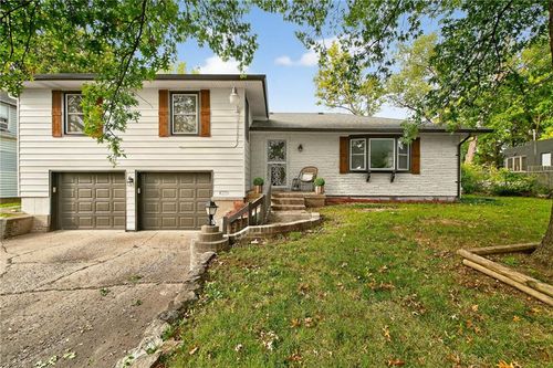 1480 E 76th Ter, Kansas City, MO, 64131-1933 | Card Image