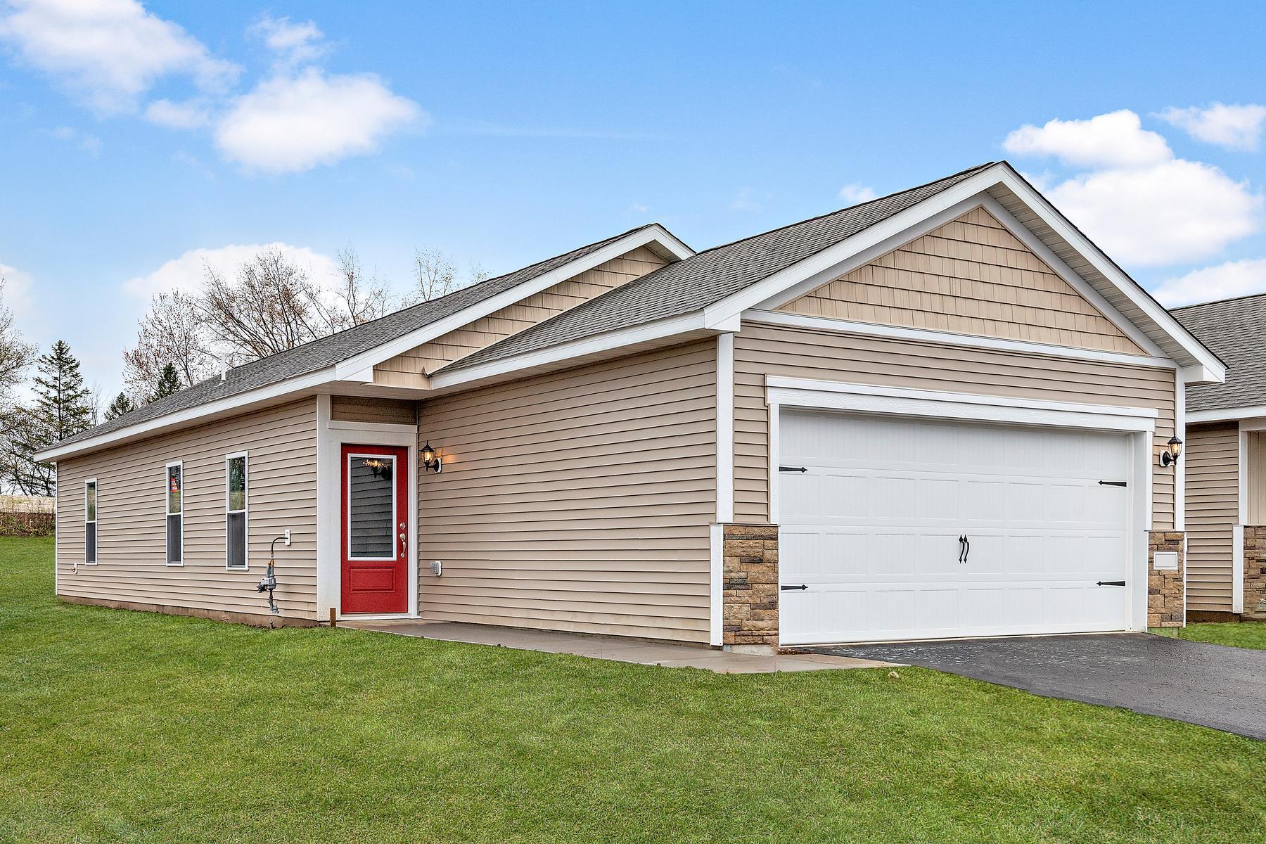 Redwood St, Cambridge, MN 55008